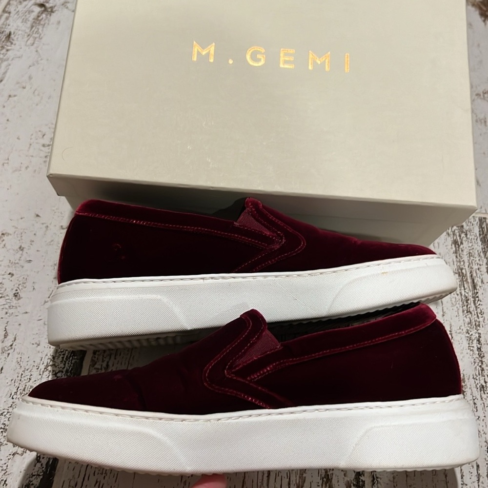 M. Gemi Sofia Velvet Sneaker - Picture 2 of 9